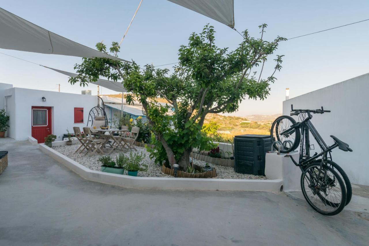 Milos Guesthouse Triovasalos Экстерьер фото